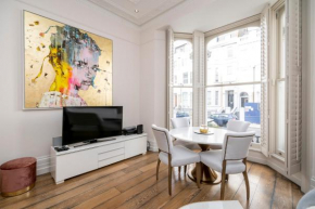 Outstanding 2BR Ground Floor flat in Earl's Court